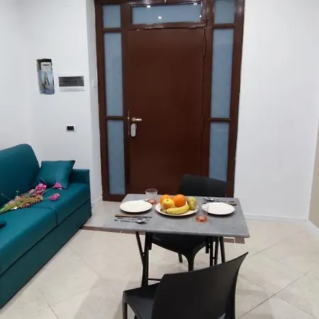 Leam 5 Nyaraló Palermo